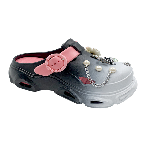 Gradient colored perforated shoes for women new summer outerwear with a sense of stepping on poop thick sole toe cover and half slippers
