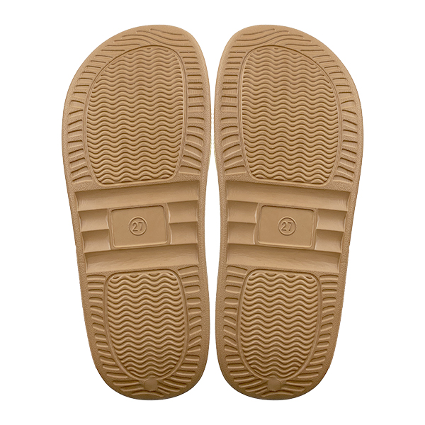New slippers for men in summer anti slip one-piece drag beach trend fashionable and cool slippers