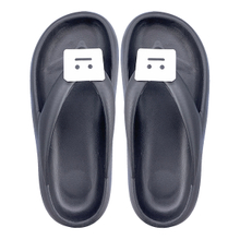 Smiling face thick soled flip flops sandals are lightweight and breathable daily shoes that can be worn on the beach