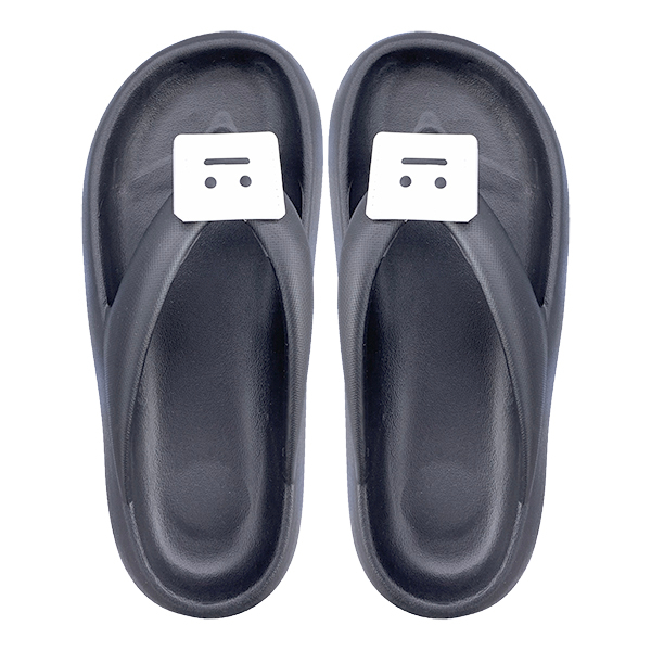 Smiling face thick soled flip flops sandals are lightweight and breathable daily shoes that can be worn on the beach