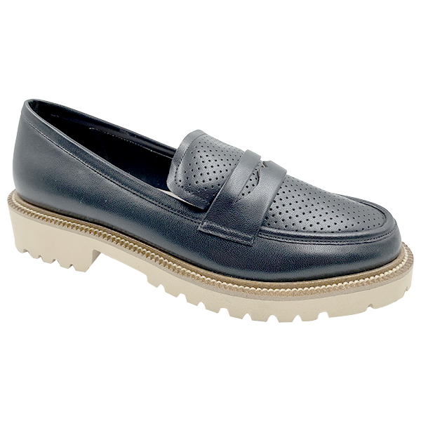 Thick soled loafers for women in the spring of 2025 new British style black small leather shoes one foot single shoe