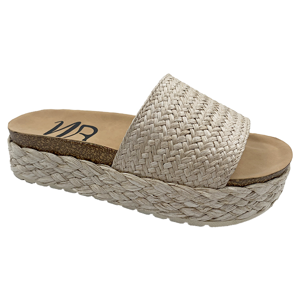 New thick soled slippers for women worn on the outside with a 5CM hemp rope heel and a straight toe exposed fashion sandals