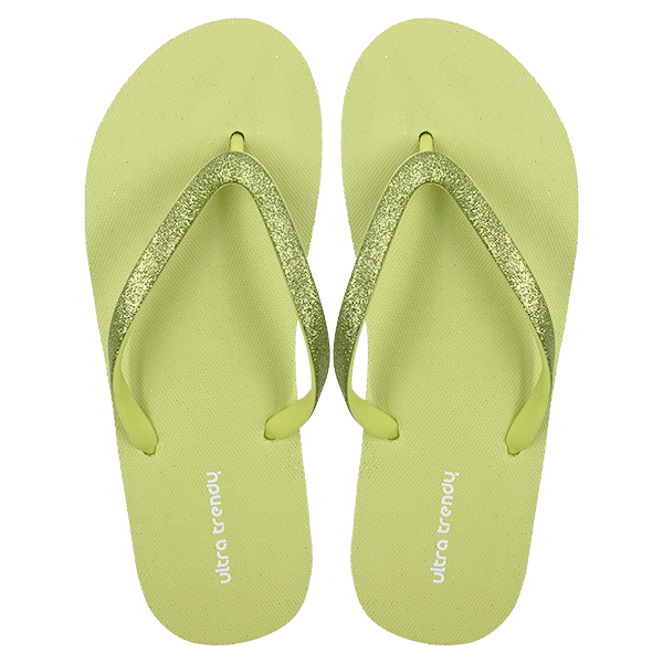 Glitter glitter PE thick soled flip flops are lightweight breathable and can be worn as beach flip flops