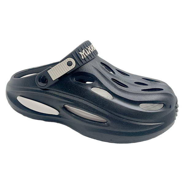 Thick soled perforated shoes for men and women new style for outdoor wear beach anti slip toe cover height increasing cool slippers