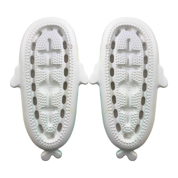 Shark slippers for women in summer dopamine indoor and outdoor wear cute anti slip comfortable and easy to step on