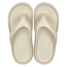 Women's beige thick bottom flip flops for summer wear non slip casual versatile beach sandals