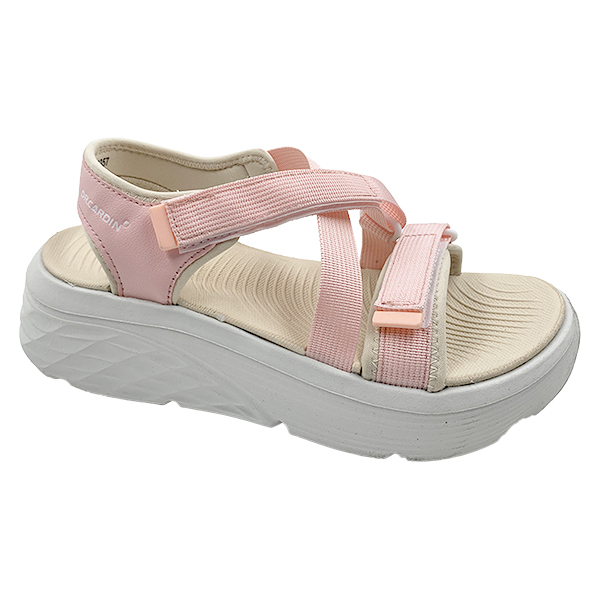 Thick soled EVA sandals for women suitable for outdoor wear in summer featuring internet celebrity and anti slip features paired with beach sandals