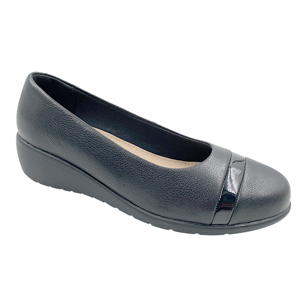 Slope heeled women's shoes 2025 new black versatile round toe single shoe with a single buckle and increased height inside