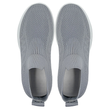 New Breathable and Comfortable Lazy Shoes with One Step Casual Shoes Sports Flyknit Running Mesh Shoes