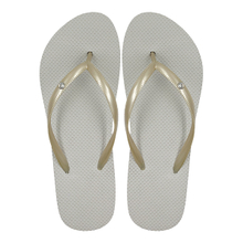 New flip flops for women in summer beach shoes for outdoor wear clip on sandals casual and versatile