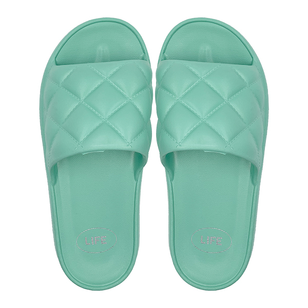 New light green stylish slippers with a sense of stepping on poop for women suitable for summer outdoor wear and home odor prevention