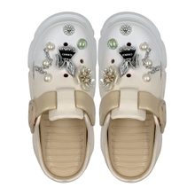 Gradient colored perforated shoes for women new summer outerwear with a sense of stepping on poop thick sole toe cover and half slippers