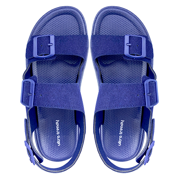 Navy blue men's sandals are casual and versatile shoes for daily wear They are lightweight breathable and can be worn as outdoor beach sandals