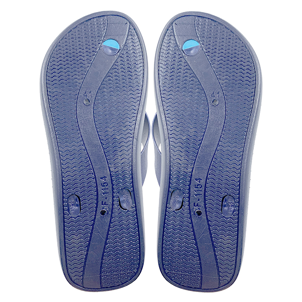 New men's flip flops with color blocking for beach wear and anti slip outdoor men's flip flops