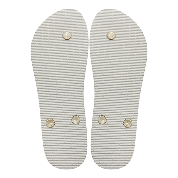 New flip flops for women in summer beach shoes for outdoor wear clip on sandals casual and versatile
