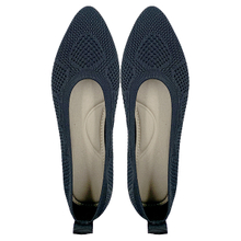 New Black Cloth Shoes with Pointed Toe Shallow Mouth Soft Sole Flyknit Mesh Cloth Shoes 