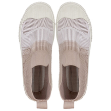 Flyknit canvas shoes with soft soles for comfortable and thick soles casual and fashionable canvas shoes