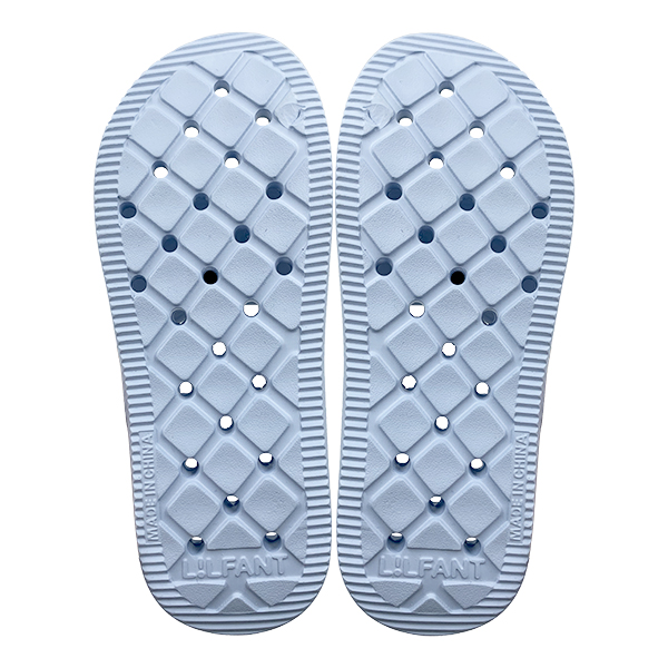 EVA integrated cartoon bathroom slippers with water leakage anti slip soft bottom and breathability