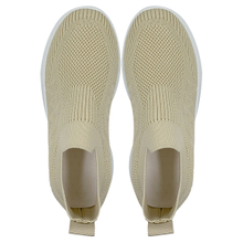 Men's and women's shoes breathable and plush sports and leisure shoes with a soft sole and fly woven sole