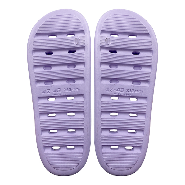 Summer new home bathroom slippers with water leakage and anti slip features for girls taking a shower Cool slippers for girls