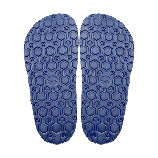 EVA boys' and girls' one-piece slippers with soft sole children's back strap anti slip and anti slip buckle sandals for outdoor wear on the beach